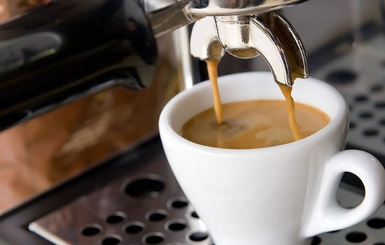 Кофемашина La-Piccola не наливает кофе